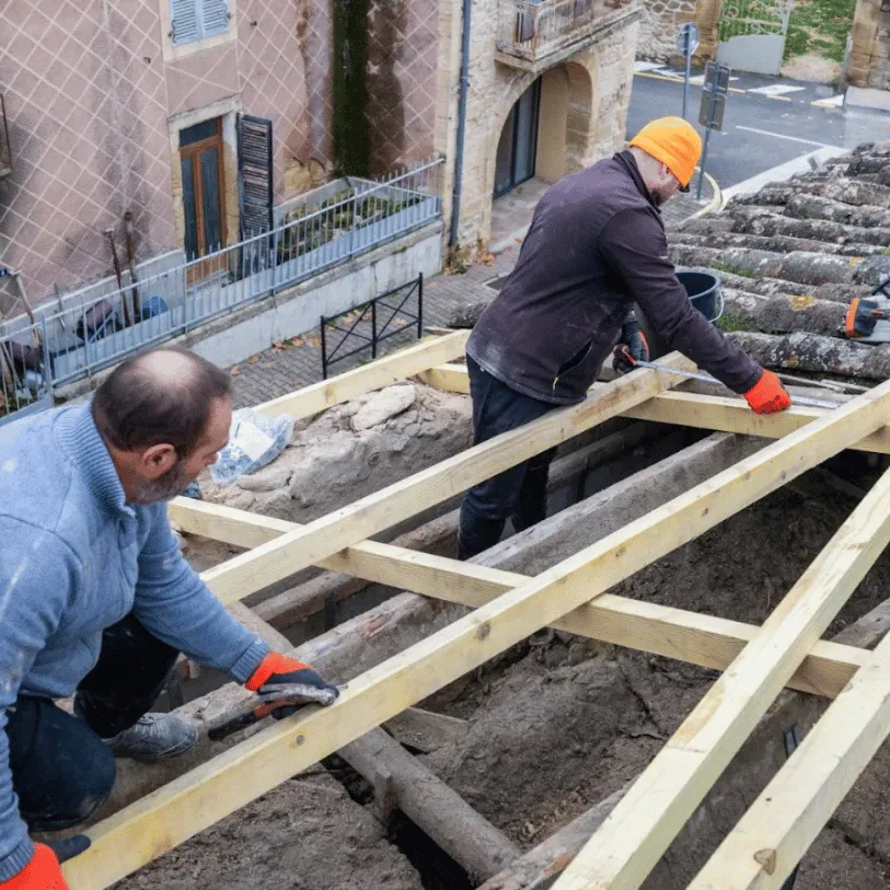 Réparation de charpente toiture à Nîmes